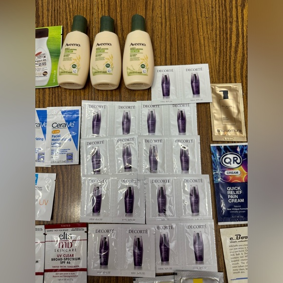 Huge 120 Piece Lot of Various Skin Care Samples - Picture 8 of 11